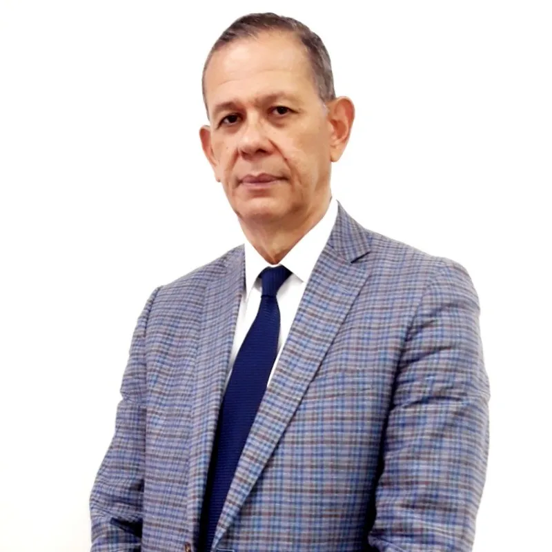 Hombre con traje